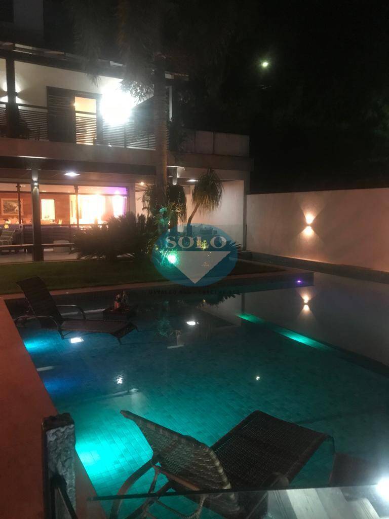 Casa à venda com 10 quartos, 900m² - Foto 16