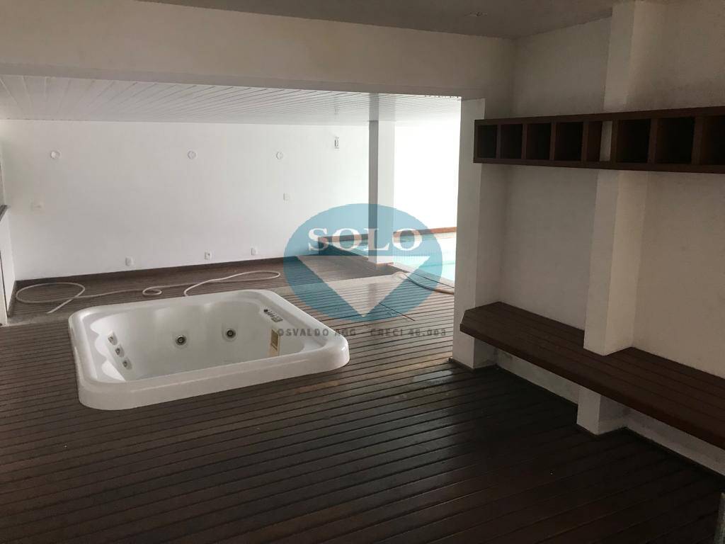 Casa à venda com 10 quartos, 900m² - Foto 22