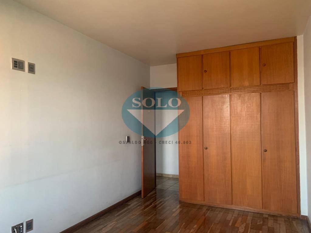 Apartamento à venda com 3 quartos, 154m² - Foto 14