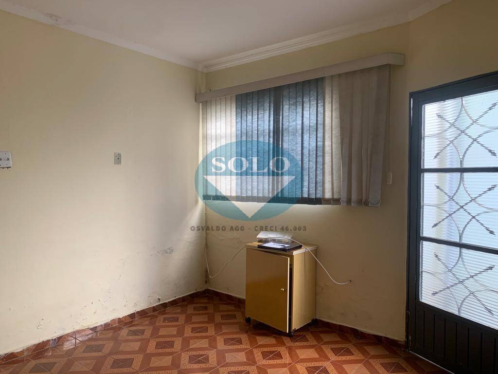 Casa à venda com 2 quartos, 150m² - Foto 2