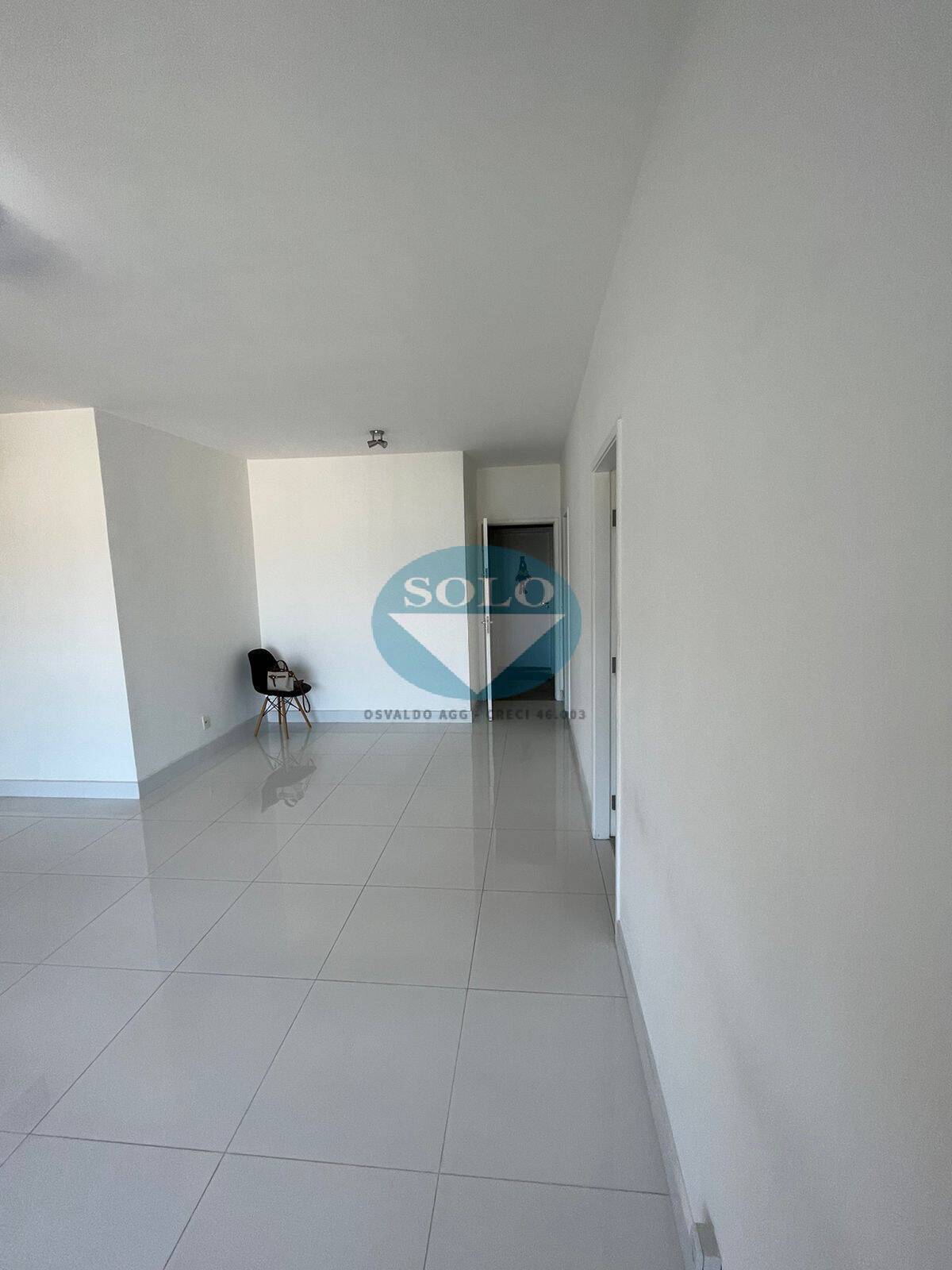 Apartamento para alugar com 3 quartos, 111m² - Foto 4