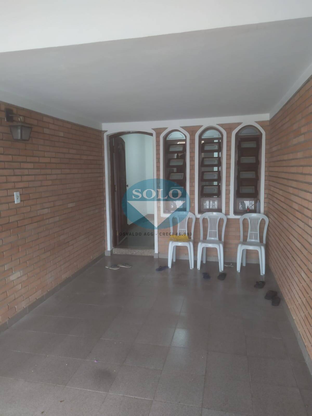 Casa à venda com 3 quartos, 200m² - Foto 2