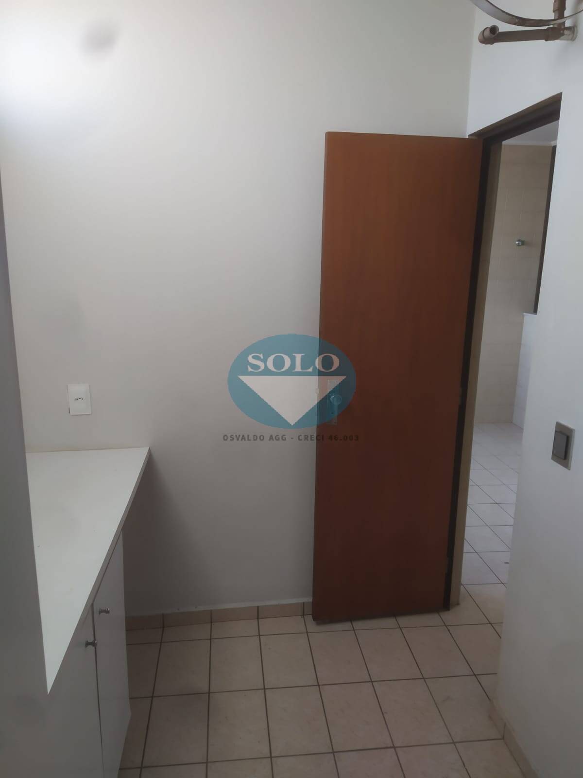 Apartamento para alugar com 3 quartos, 185m² - Foto 7