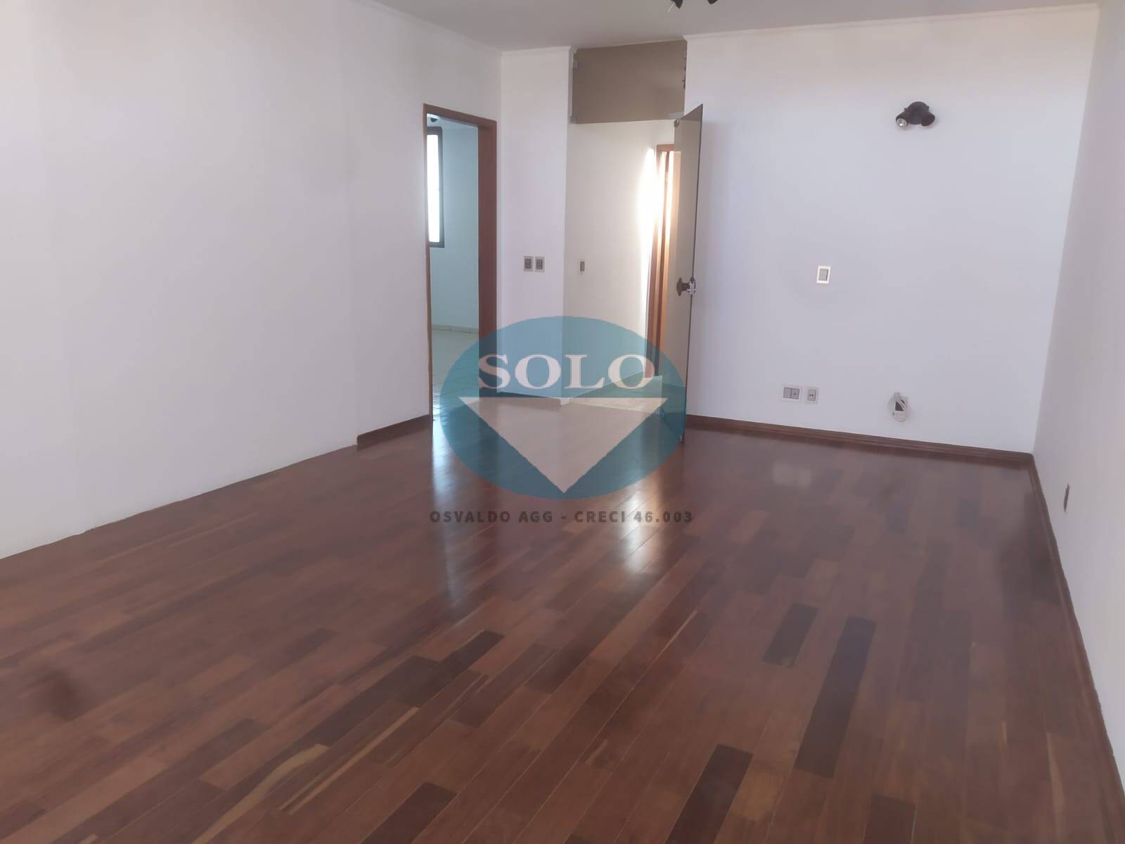 Apartamento para alugar com 3 quartos, 185m² - Foto 12