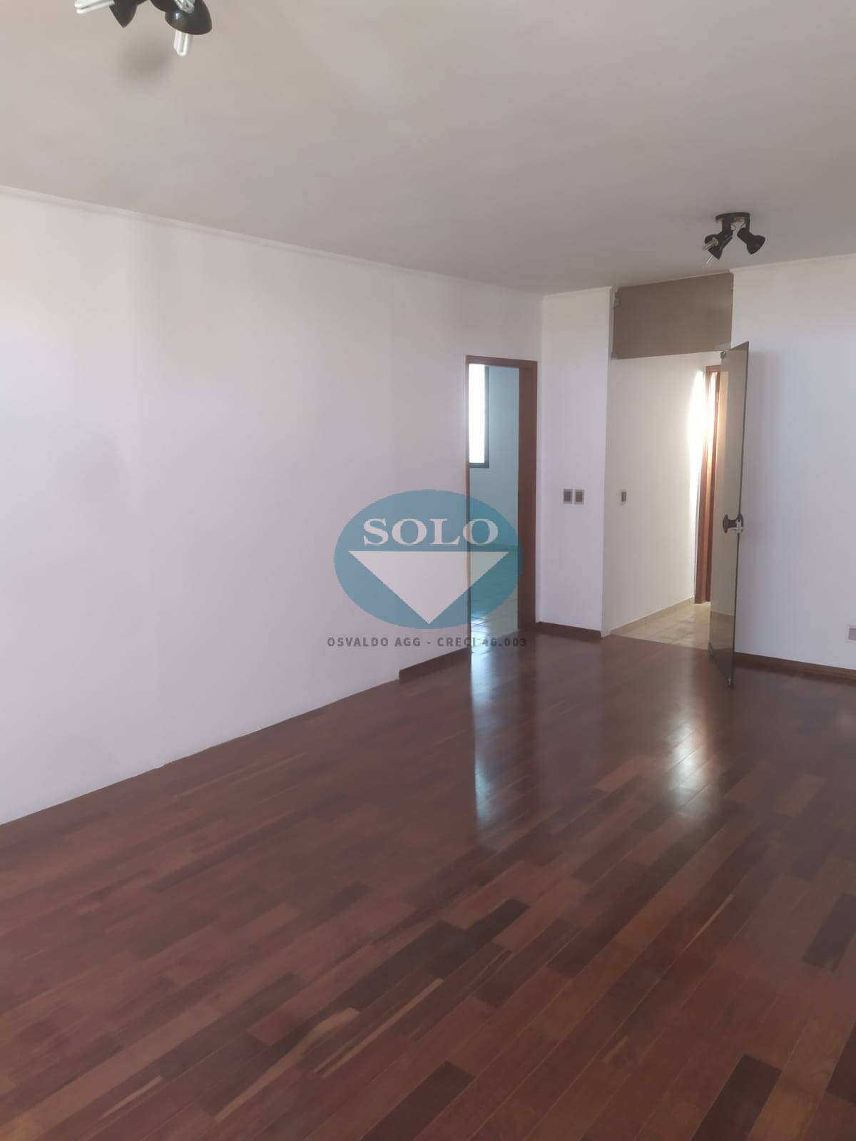 Apartamento para alugar com 3 quartos, 185m² - Foto 2