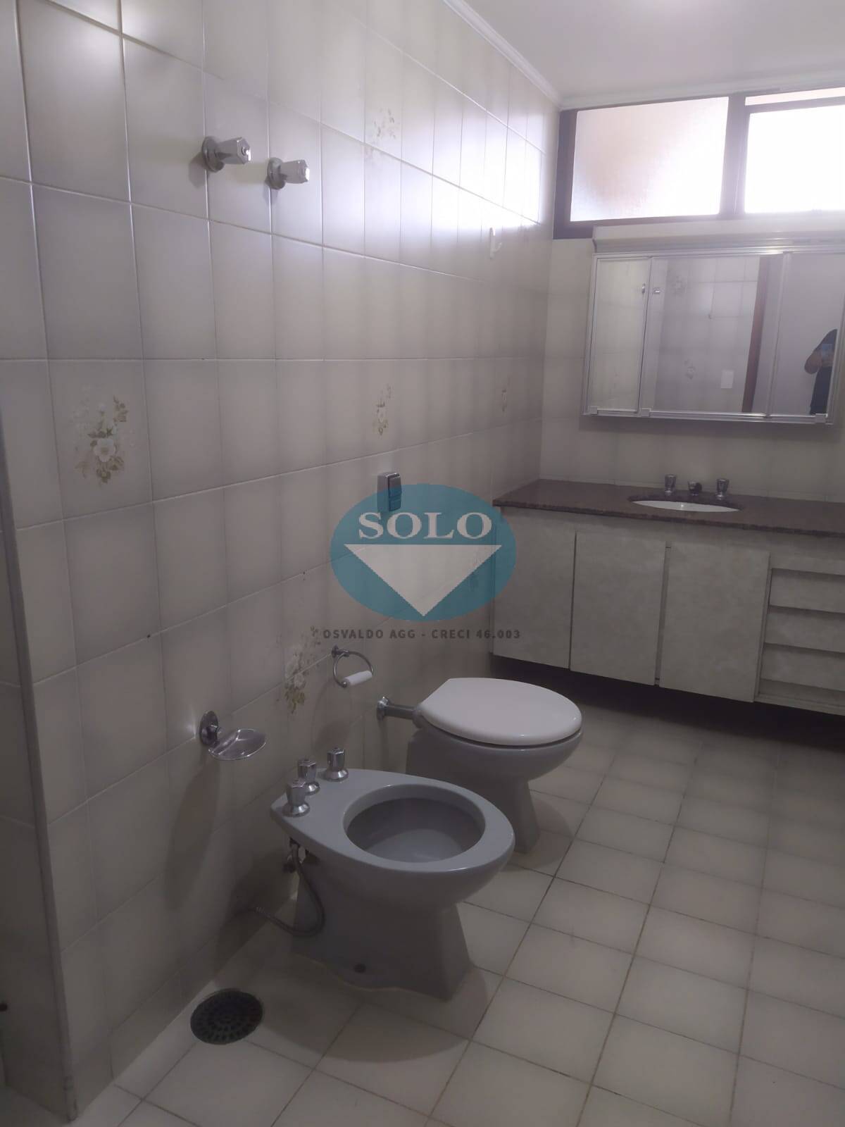 Apartamento para alugar com 3 quartos, 185m² - Foto 17