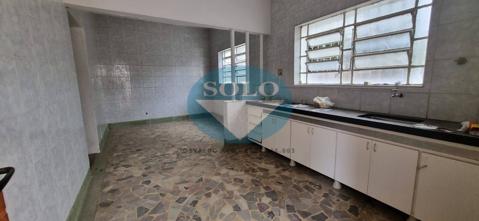 Casa para alugar com 3 quartos, 200m² - Foto 6