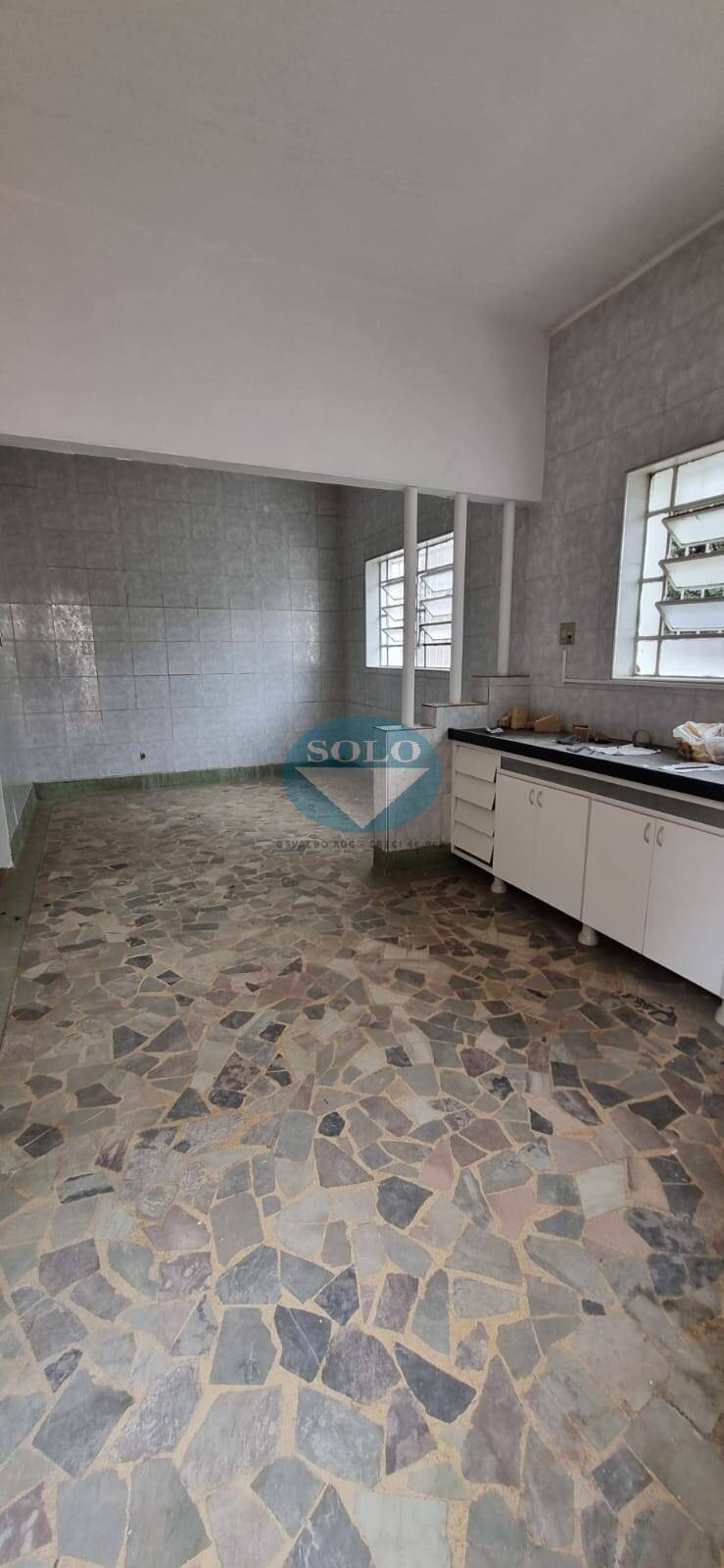 Casa para alugar com 3 quartos, 200m² - Foto 7