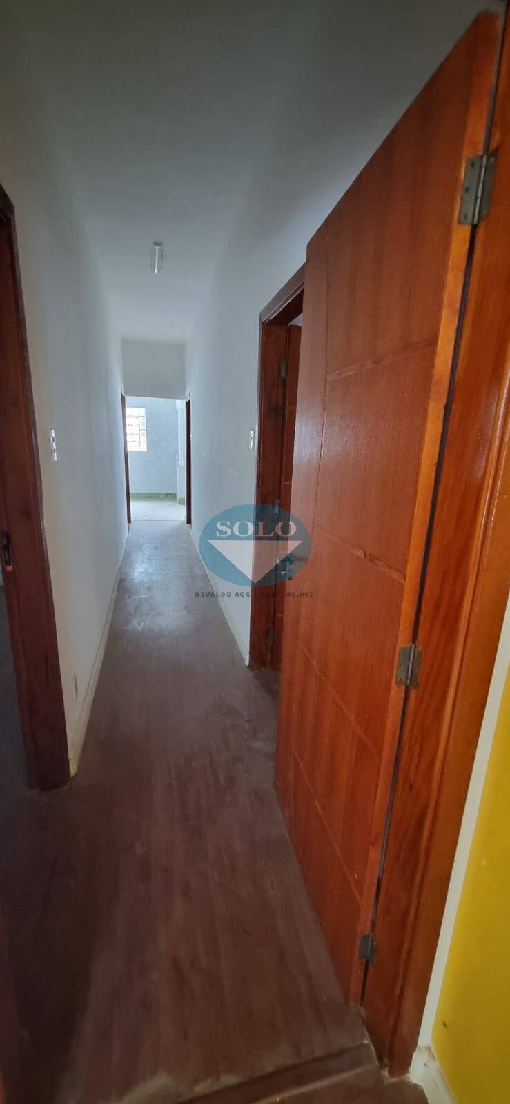 Casa para alugar com 3 quartos, 200m² - Foto 14